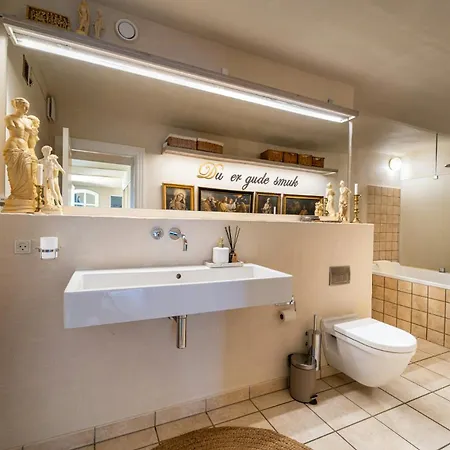 With Fjord Views At Harre Vig * Roslev